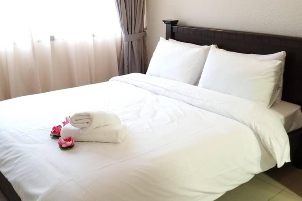 Poolview Resort Batu Ferringhi 502 - 2 Rooms Eksteriør bilde